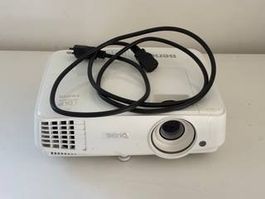 BenQ TW529 DLP-Projektor mit HDMI
