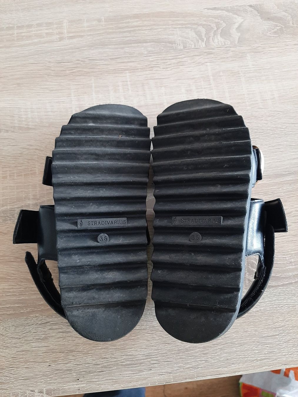 Stradivarius Scarpe da donna: Sandale schwarz Gr. 36 Stradivarius – Usato da Menziken venduto da Rien1 3