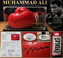 Muhammad Ali Original signierter  Boxhandschuh + JSA LOA