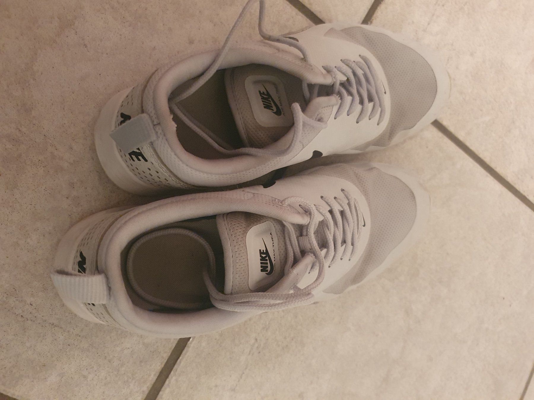 Nike Scarpe da donna: Sneakers Nike – Usato da Moosseedorf venduto da Sonnenschein.. 4