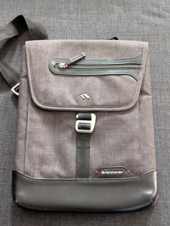 Brenthaven Collins Vertikaltasche für MacBook 13 Zoll