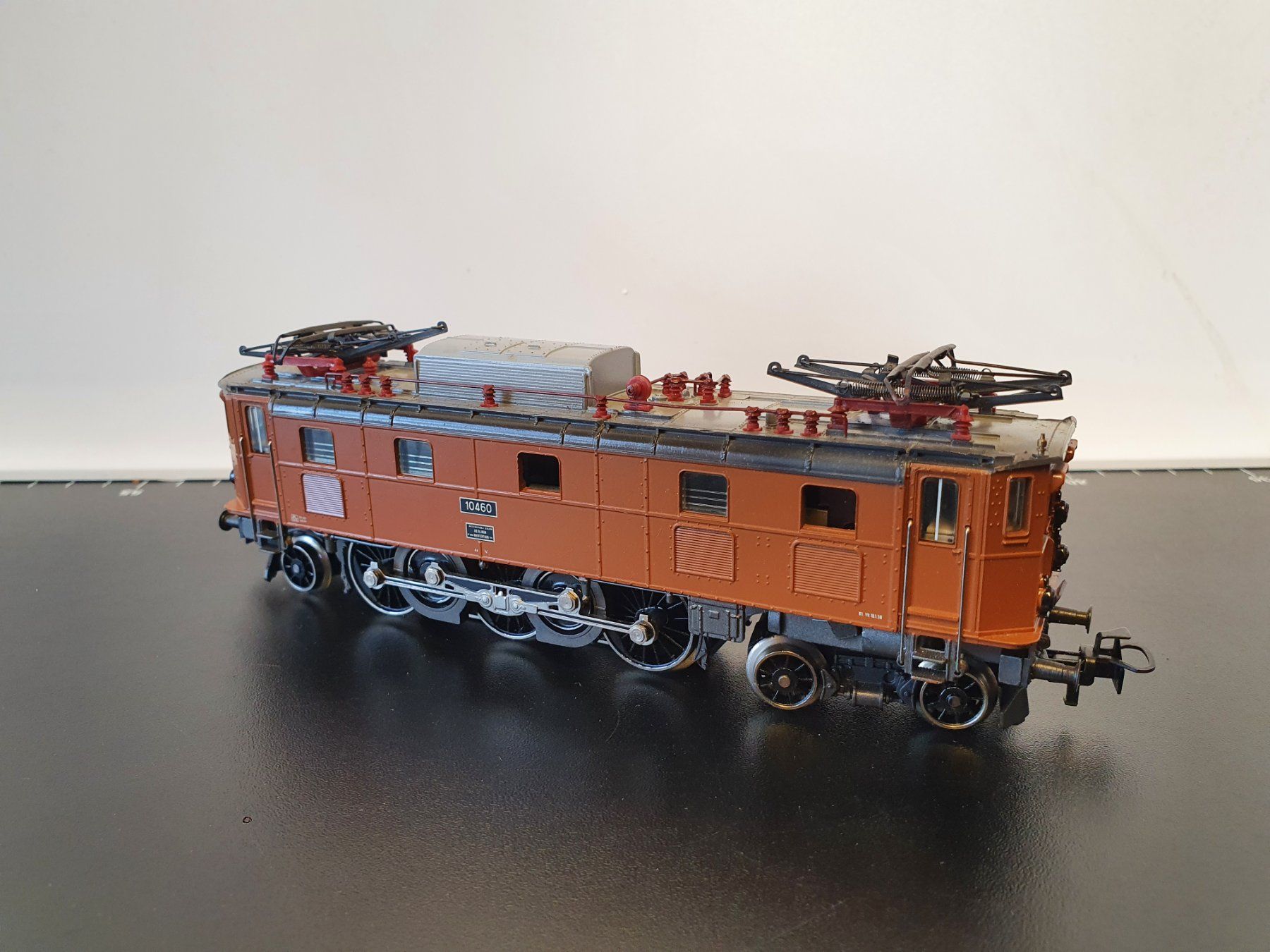 Märklin Trains électriques: MÄRKLIN: SBB Ae 3/6II BRAUN – D'occasion à Biglen par taunus82 1
