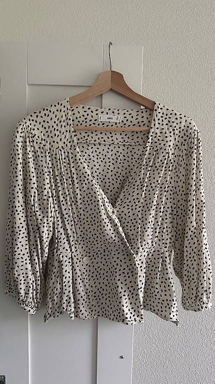 Mango Camicette: Bluse MANGO – Usato da Rothenthurm venduto da Lynn_DM