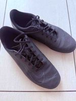 Nike Fussballschuhe schwarz Grösse 42