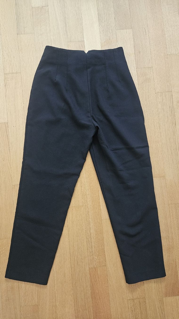 Zara Pantaloni: Zara Hose Schwarz Gr. S – Usato da Wetzikon ZH venduto da ELIVNE 1