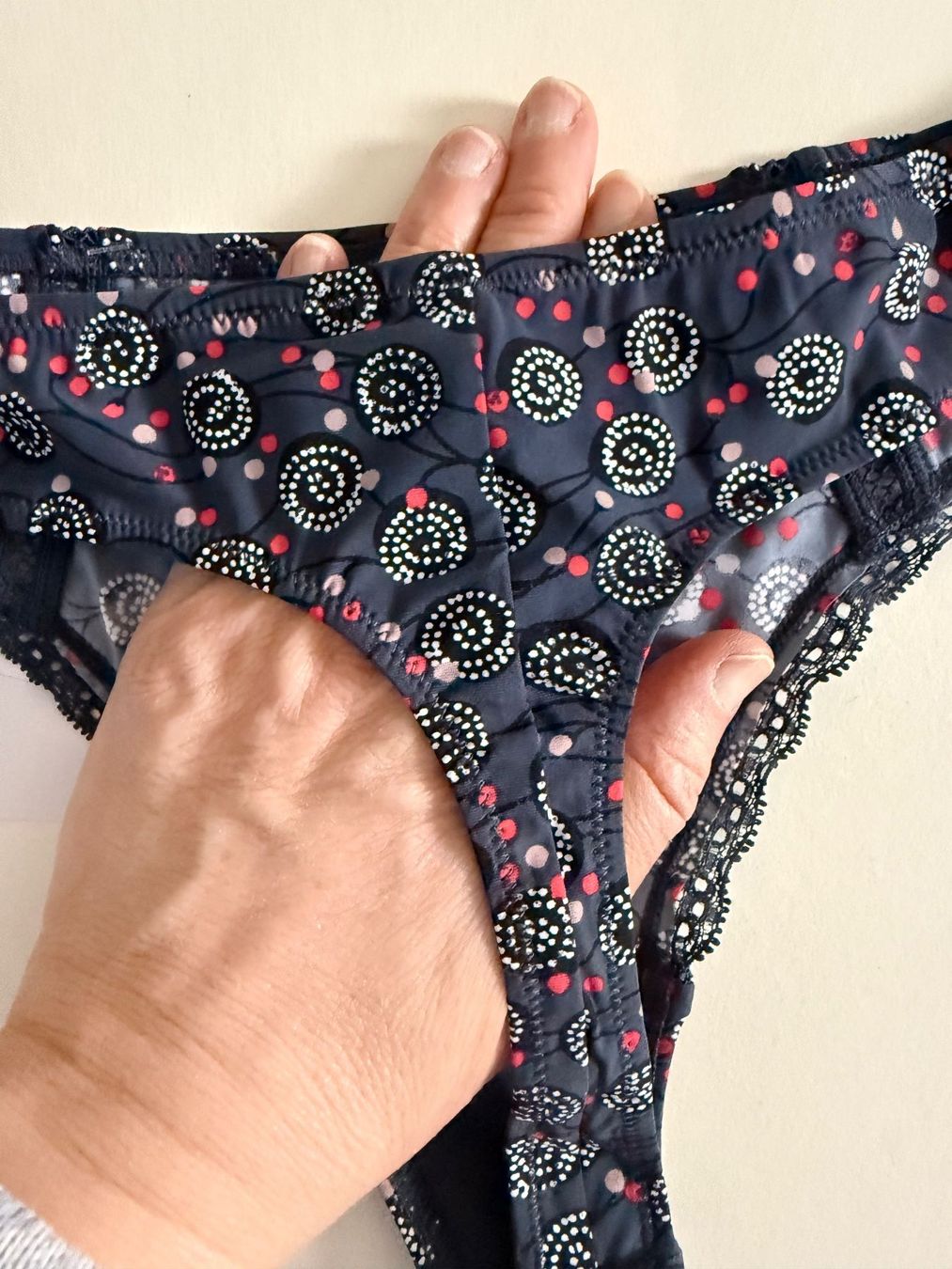 Sonstige Unterwäsche: HECHTER Studio, String HYPNOTIQUE, Grösse 40, Blau/Muster – Neu und originalverpackt aus Rudolfstetten von gst_g7xl 3