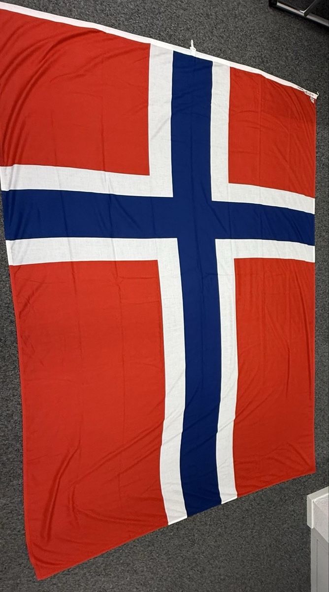 Bandiere: Norwegen Fahne – Usato da Küssnacht am Rigi venduto da Philmussi