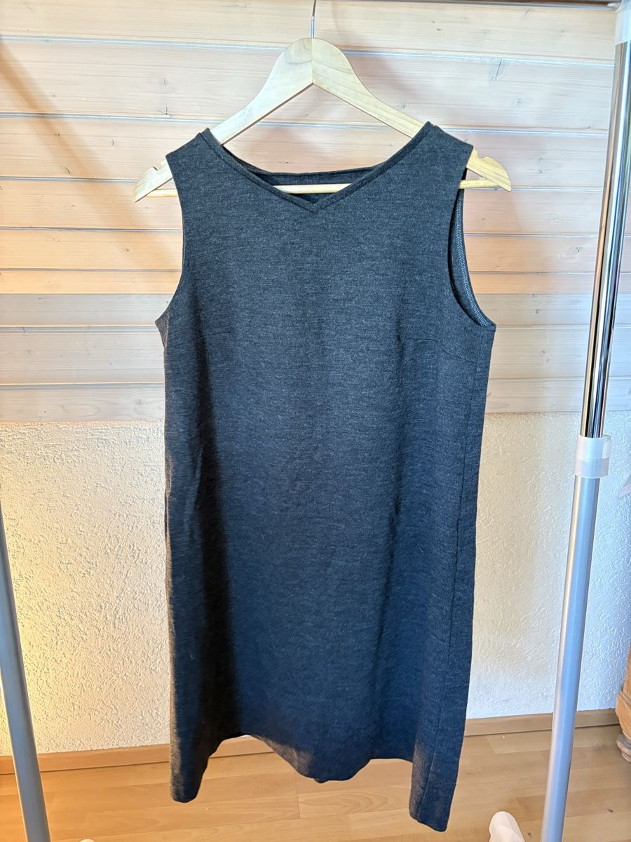 Vestiti: TRÄGERKLEID AUS EINER WOLLMISCHUNG – Nuovo (secondo la descrizione) da Bettwiesen venduto da wombat90