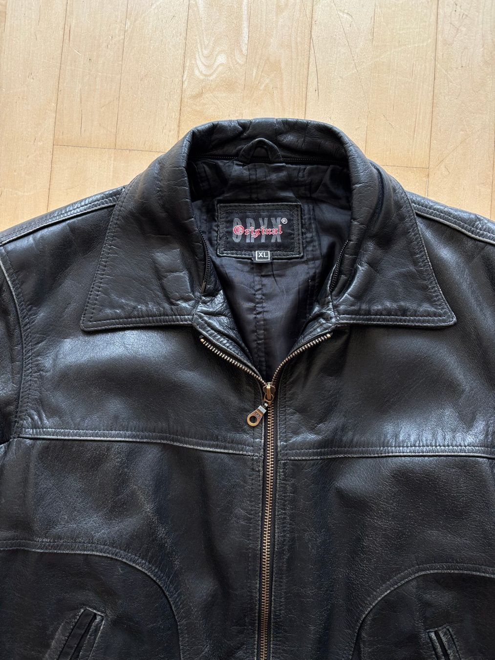 Giacche: Vintage Black Oryx Leather Bomber Jacket – Usato da Belmont-sur-Lausanne venduto da Cedr_Barto 1