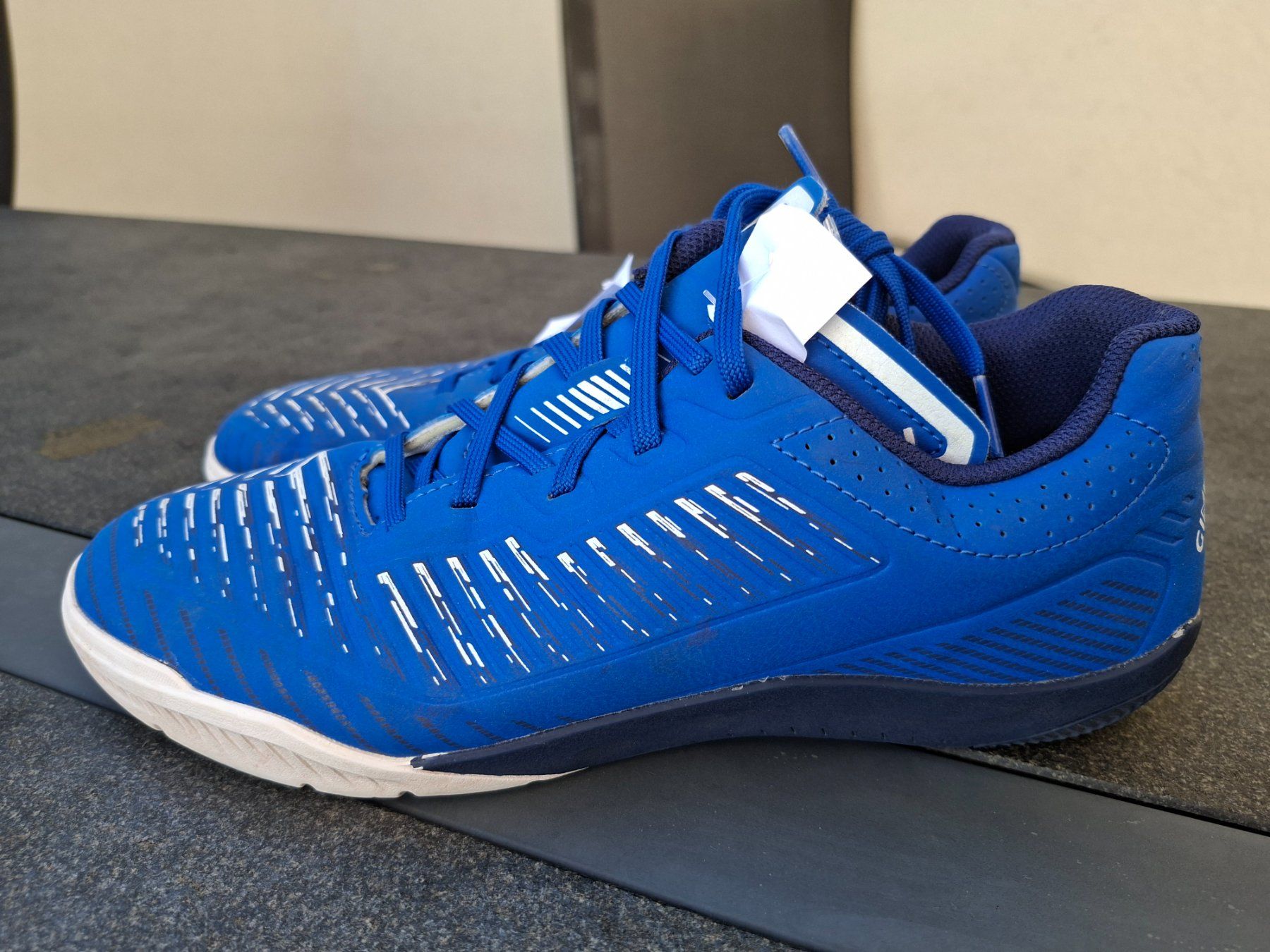 Decathlon Scarpe per ragazzi: Hallenschuhe – Usato da Emmenbrücke venduto da Ddagi
