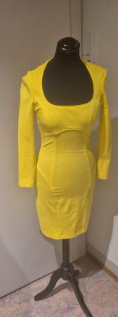 Sonnengelbes Minikleid, Gr. 34, neuwertig Versace Jeans Cout