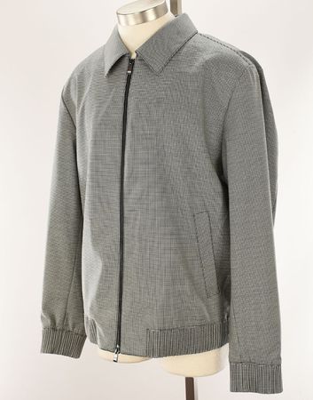 Hugo Boss, Grösse 48