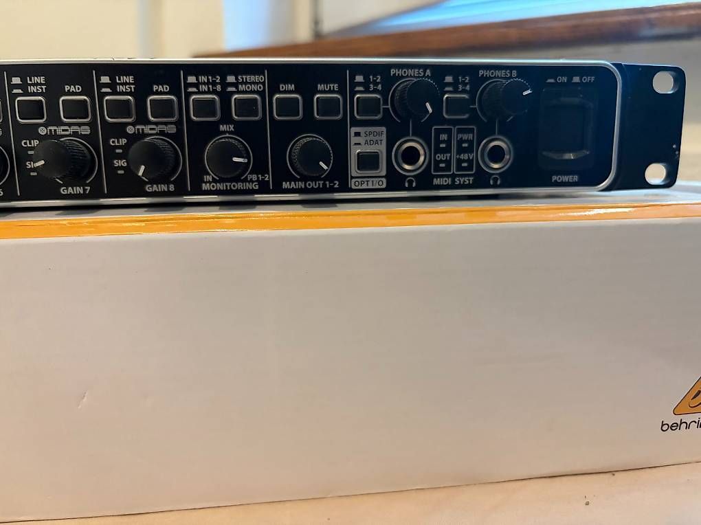 Studioequipment: Behringer U-Phoria UMC1820 USB/MIDI-Interface – Gebraucht aus Bern von animaratio 2