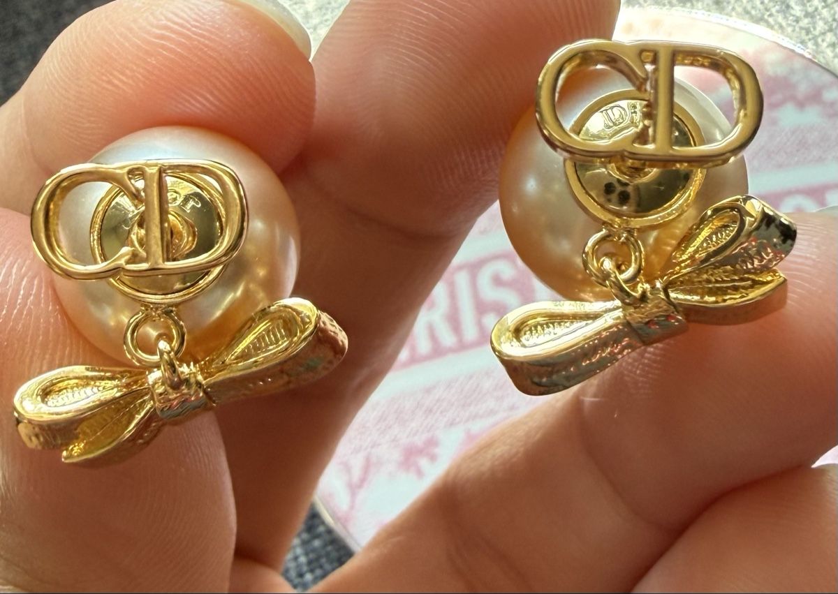 Dior Boucles d'oreille: Dior Tribales Earrings – Neuf (Voir description) à Luzern par sas_r89l 1