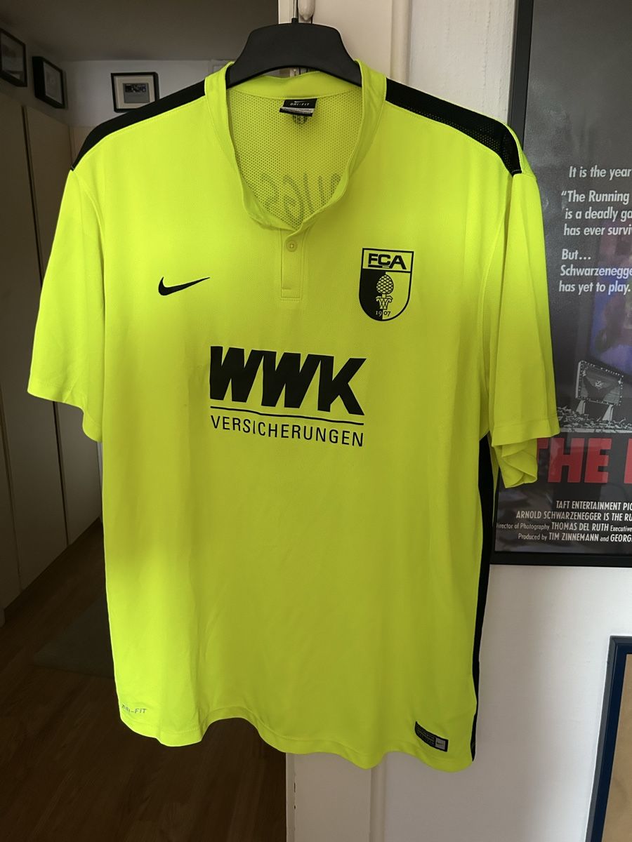 Nike Canottiere & Pantaloni: FC Augsburg Bundesliga – Usato da Schaffhausen venduto da arm_x5nn 2