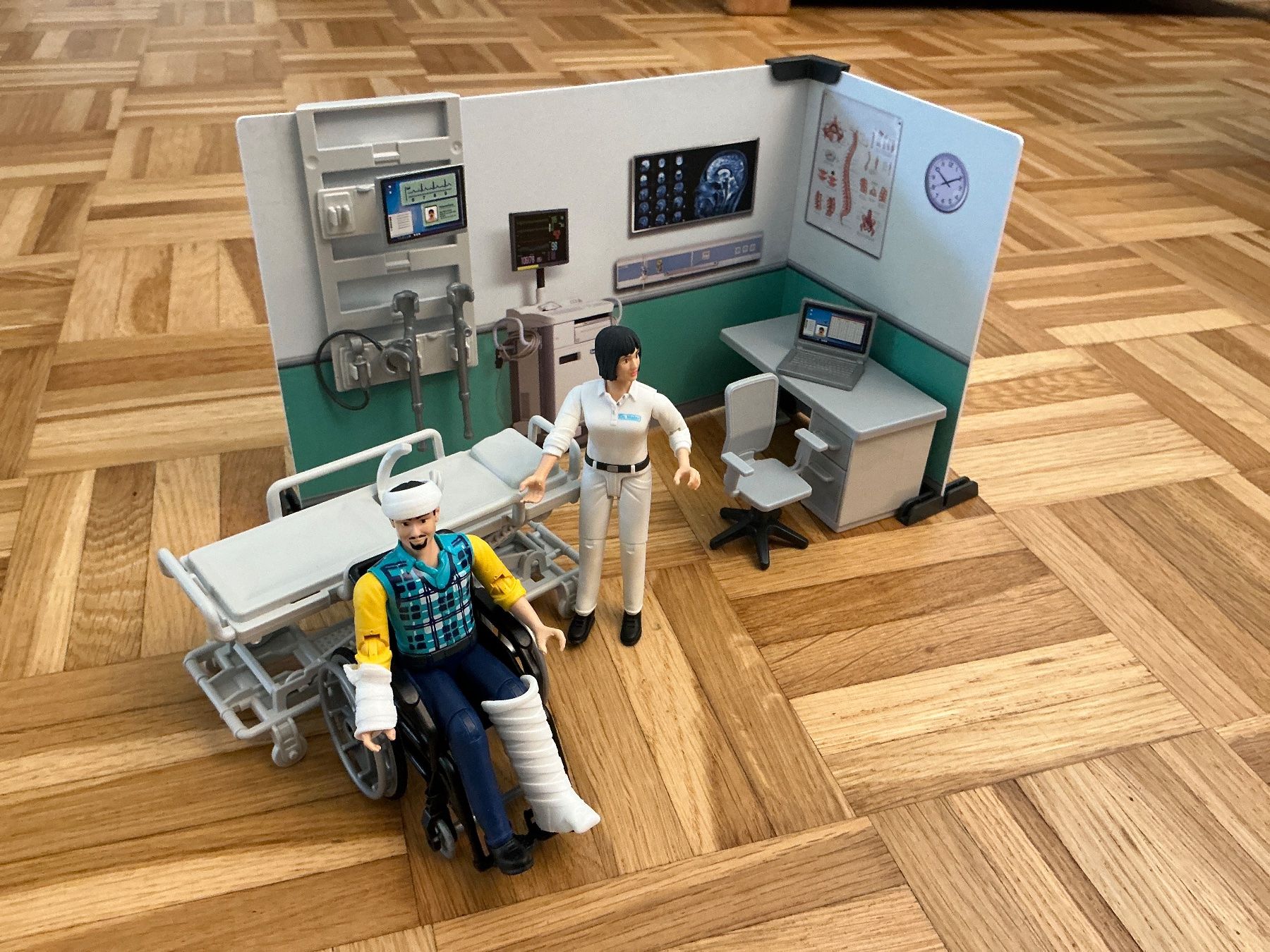 Bruder Spielzeuge: Bruder Krankenstation – Gebraucht aus Zuchwil von Commander0