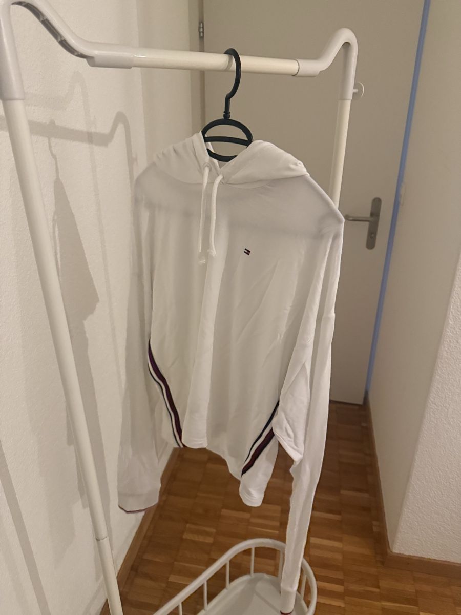 Pullover & Sweatshirts: Pullover grösse M – Gebraucht aus Kloten von Schweizkloten 1