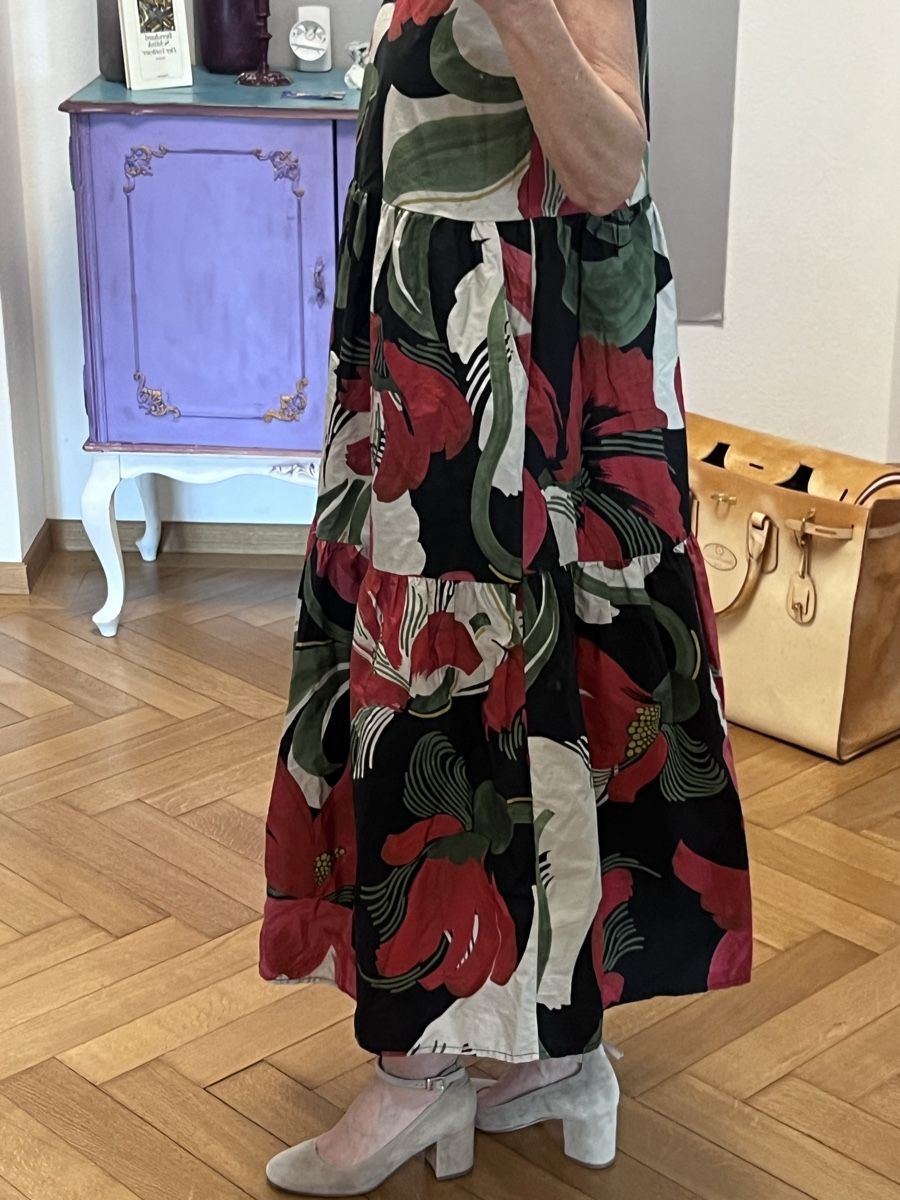 Vestiti: Sommerliches Maxikleid mit Blumenmuster, Grösse M – Nuovo (secondo la descrizione) da Burgdorf venduto da puppennetz 2