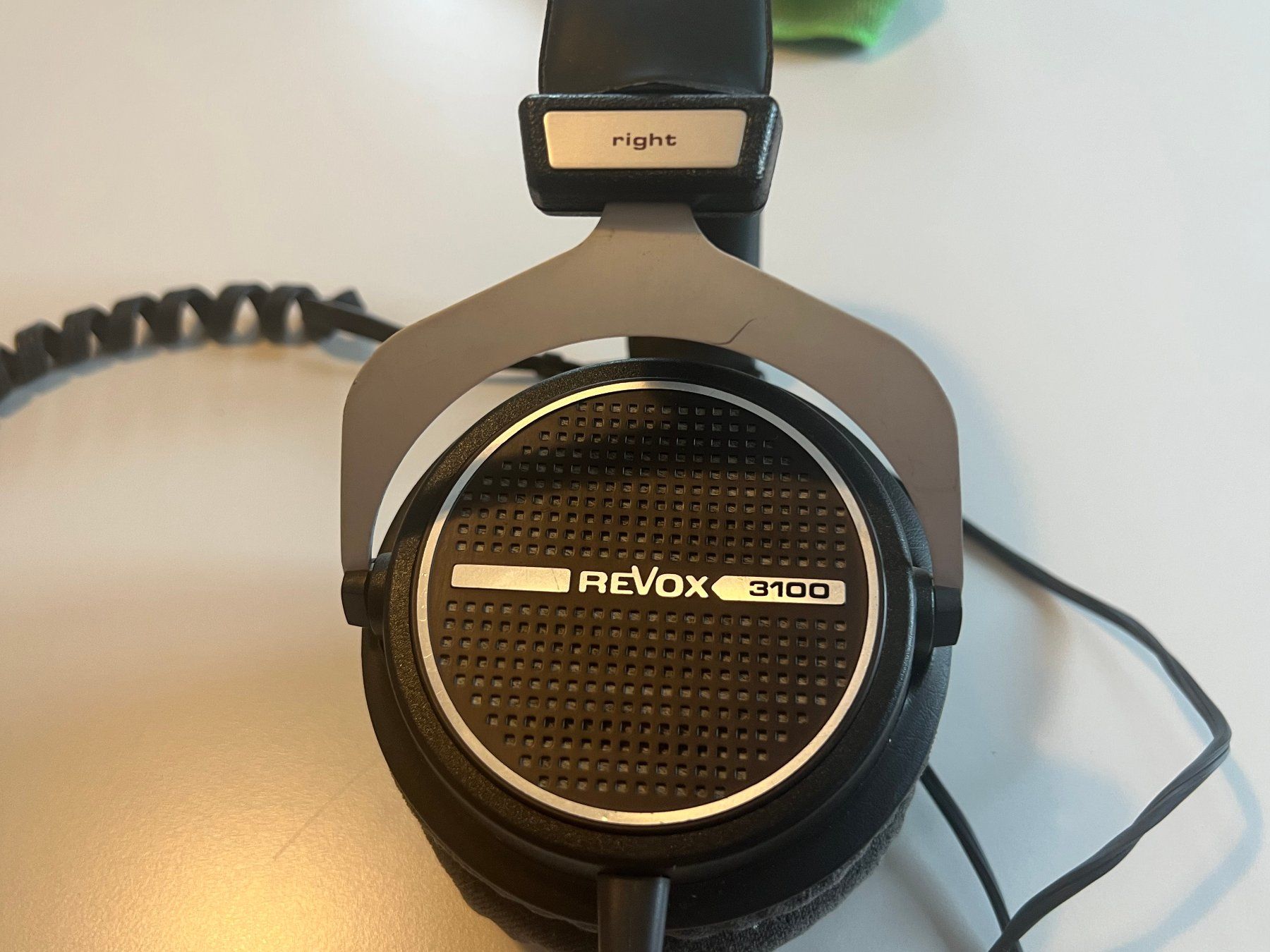 Revox Cuffie: Revox Kopfhörer  KH 3100 – Usato da Bazenheid venduto da Ruediloosli