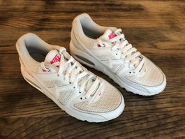 Nike Air Max Sneaker, Gr. 38.5 weiss pink