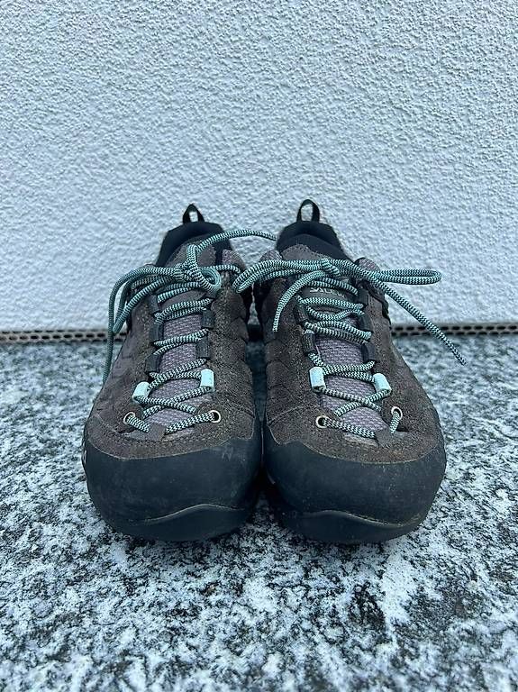 Salewa Scarpe da donna: Damen-Wanderschuhe Salewa Grösse 38 – Usato da Waldkirch venduto da Anonymer_Nutzer 3