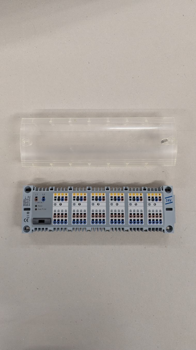 Componenti elettronici: Alpha-Basis Modulanschlussleiste – Nuovo (secondo la descrizione) da Volketswil venduto da mar_c5pv