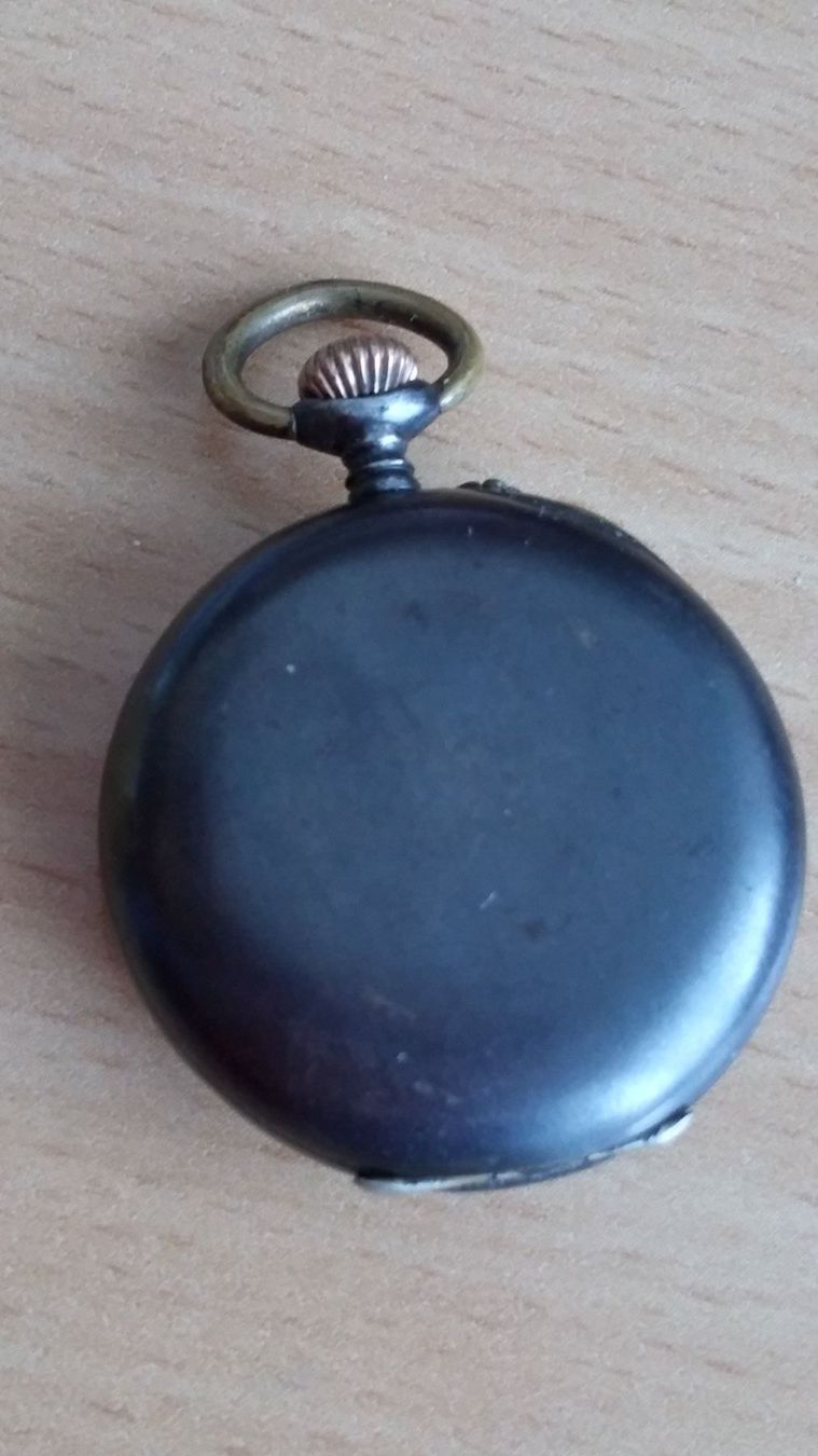 Orologi: Taschenuhr schwarz Gehäuse 30mm – Difettoso da Zürich venduto da sendbad 2