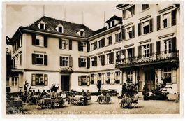 AI 47 Fo-AK WEISSBAD Kurhaus Frühstücks-Terrasse belebt 1950