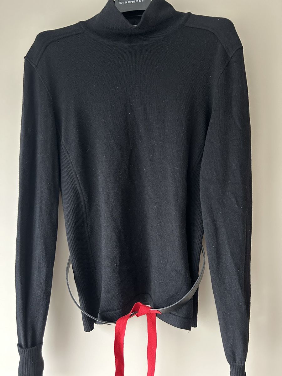 Pulls & Sweat-shirts: Schwarzer Pulli von Prada, Gr. 40 – D'occasion à Wohlen b. Bern par Beppe99