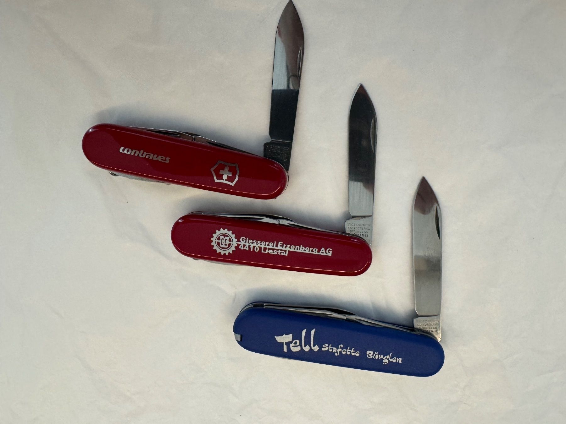 Victorinox Coltelli tascabile: 3 Victorinox Taschenmesser – Usato da Kestenholz venduto da Sackmesser67 2
