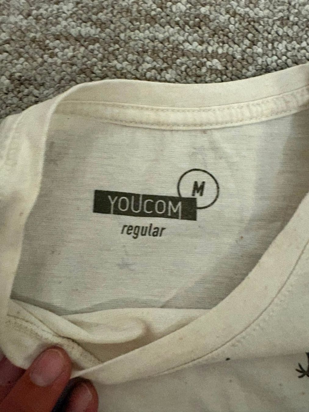 T-shirt: t shirt youcom – Usato da Adliswil venduto da thiago1995 1