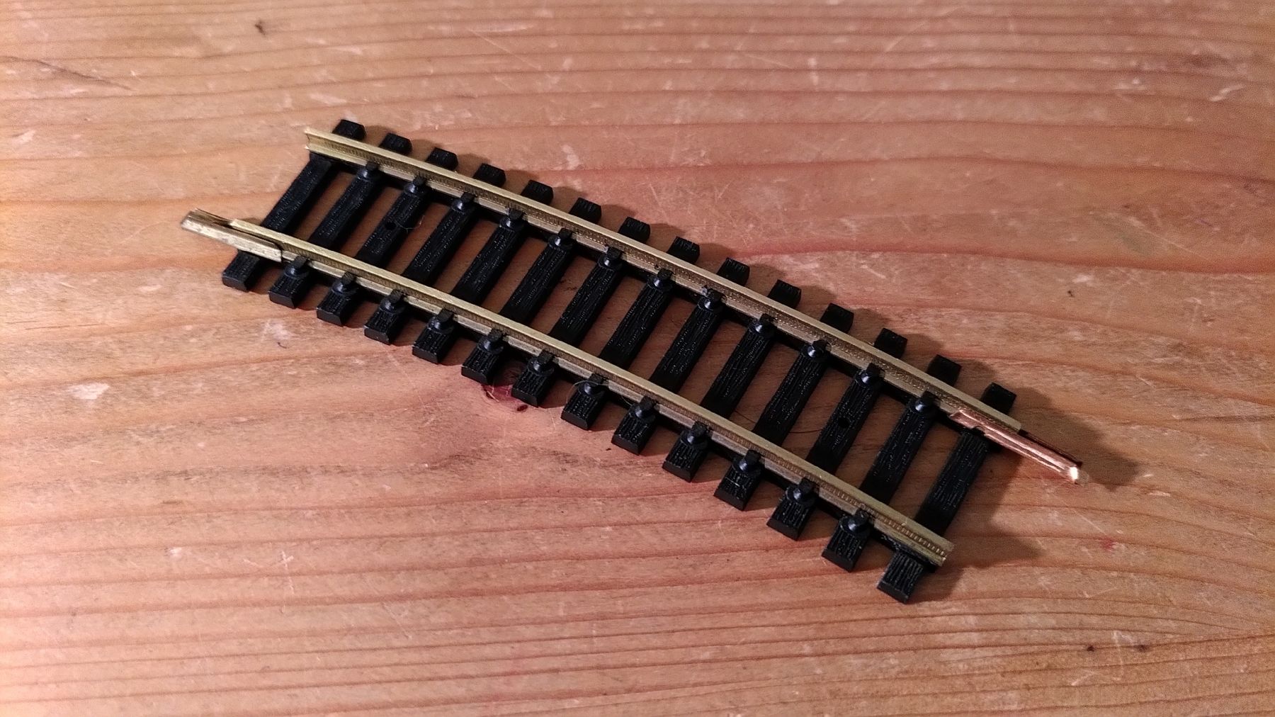 Fleischmann Modellini di ferrovie: Rail courbe / Gebogenes Gleis 6026 R=357 mm 15° – Nuovo (secondo la descrizione) da Penthalaz venduto da schopferm