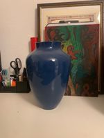 Blue decorative vase 