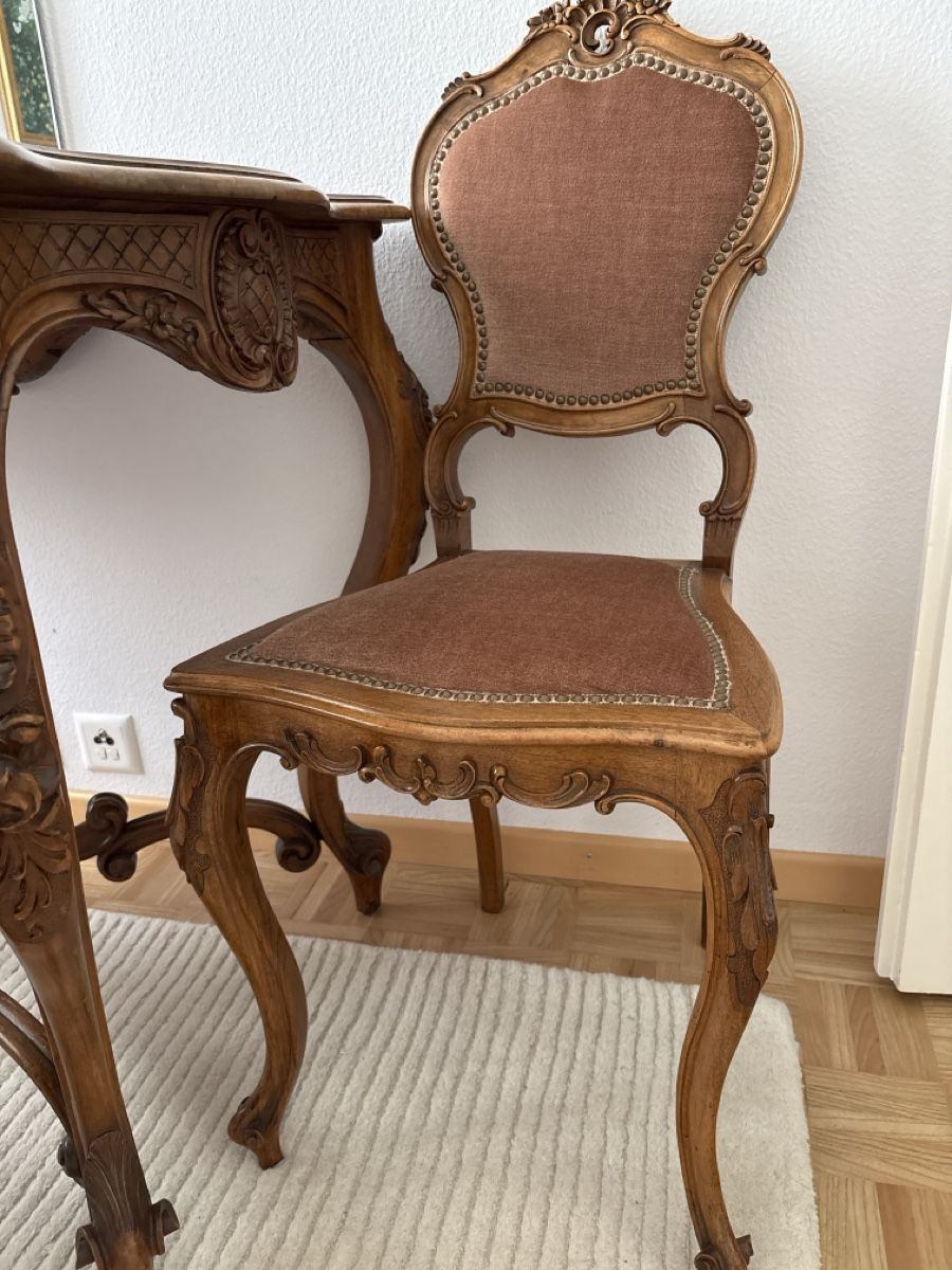 Set di tavolo e panche: Tisch mit Stuhlen und Schemel, Holztisch – Usato da Romanshorn venduto da Bete-yag 5