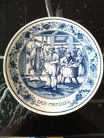 Deko‑Teller „Der Metzger“ – Blauweisse Keramik – Vintage