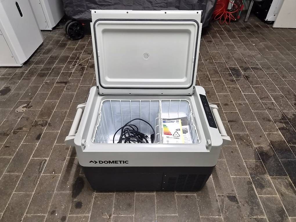 Frigoriferi & Refrigeratori: Dometic CFF 35 Kompressor Kühlbox 34 Liter – Usato da Russikon venduto da Geimi89 1