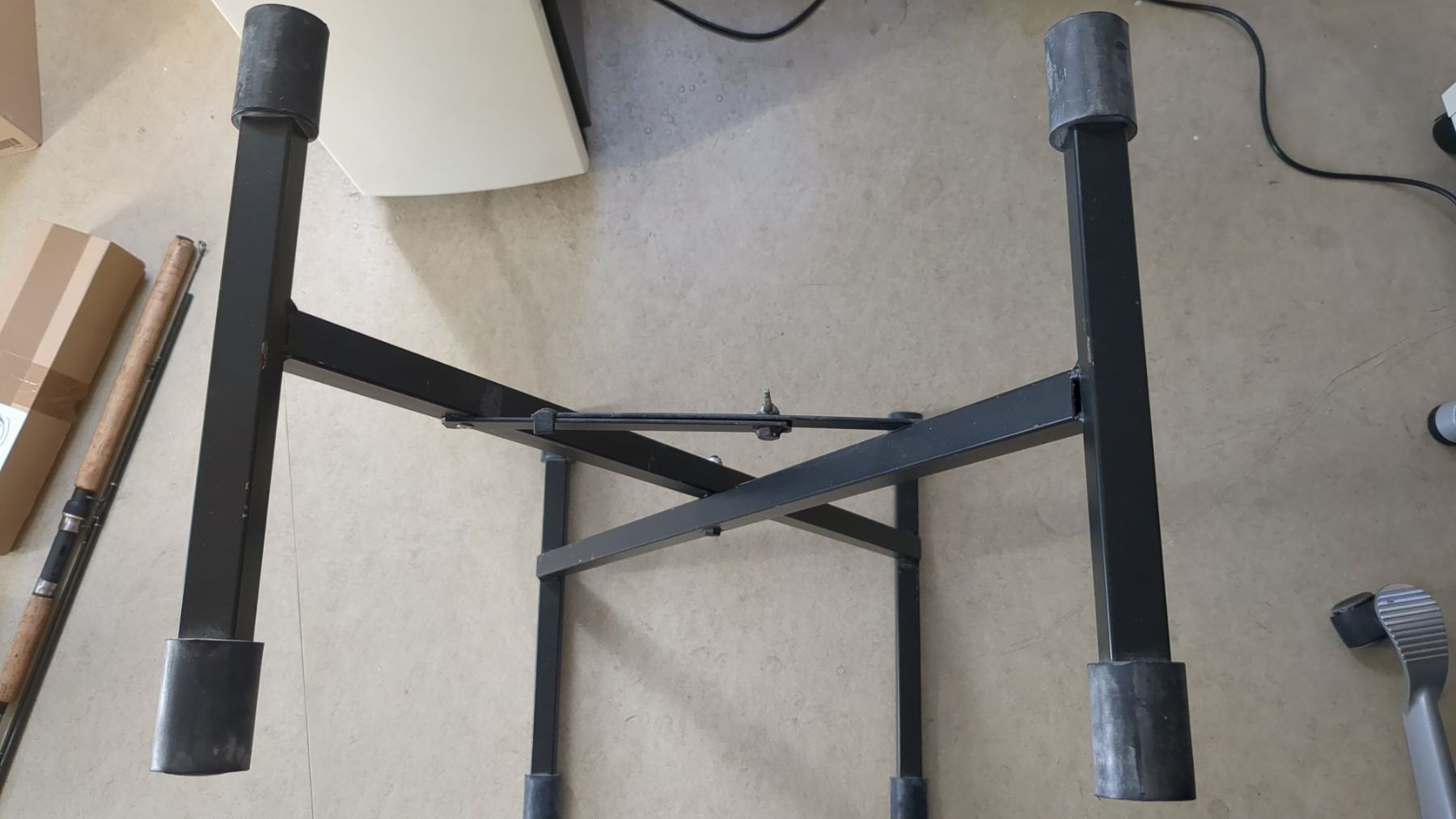Supporti per strumenti musicali & leggii: Keyboardständer – Usato da Basel venduto da haferkleie 2