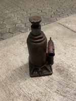 Robuster Wagenheber von NIKE Eskilstuna Sweden, Oldtimer!