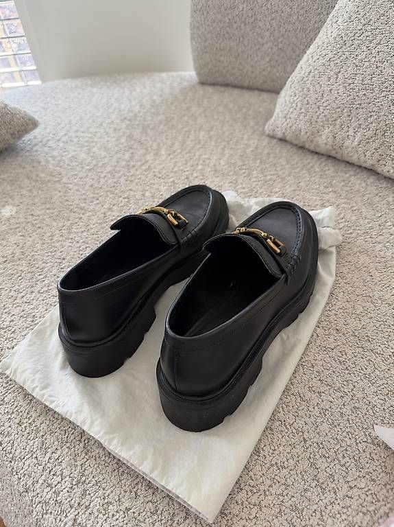 Zara Scarpe da donna: Zara Leder Loafers – Usato da Dietikon venduto da Prelovedpearls 1