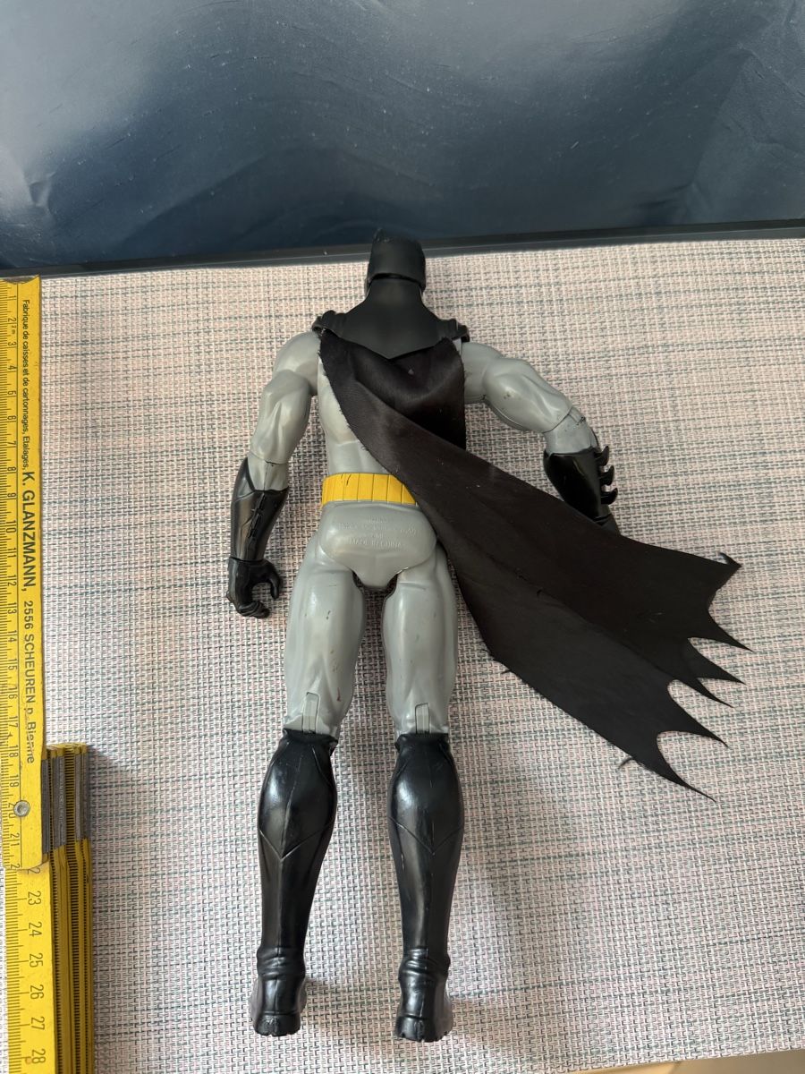 Figurines: Batman DC Comics Actionfigur 30 cm SML 2020 – D'occasion à Grenchen par swiss.antiques 4