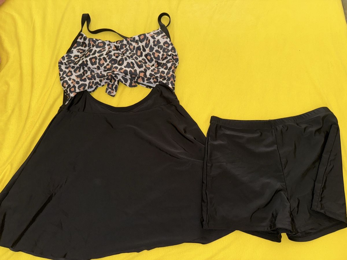 Badekleider & Bikinis: Badeanzug Set Schwarz Grösse L  – Gebraucht aus Sursee von Alyel