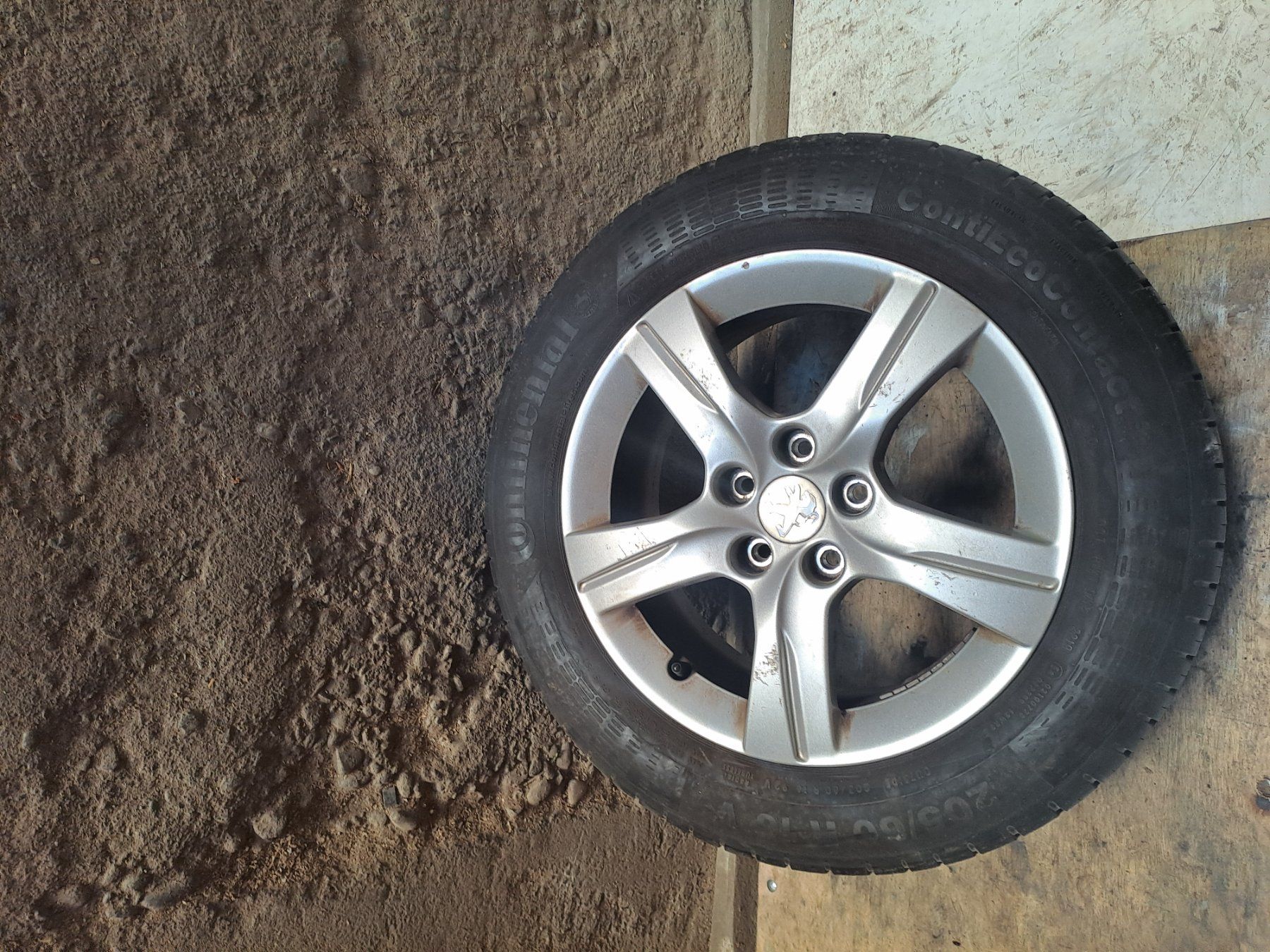 Peugeot Pneus & Roues: Peugeot 508 Sommerräder – D'occasion à Uettligen par Fli