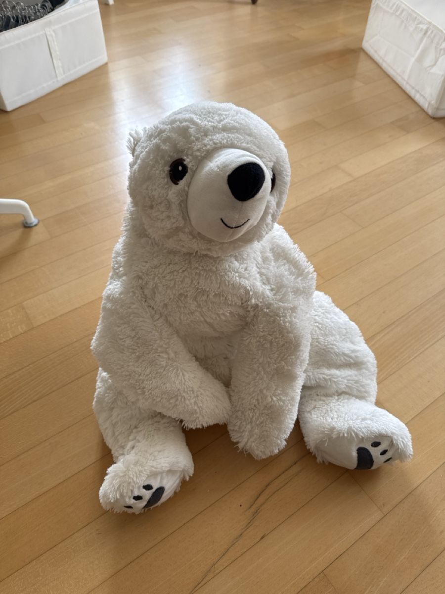 Ikea Jouets: Grosser IKEA Eisbär Stofftier – D'occasion à Bern par katystrophal