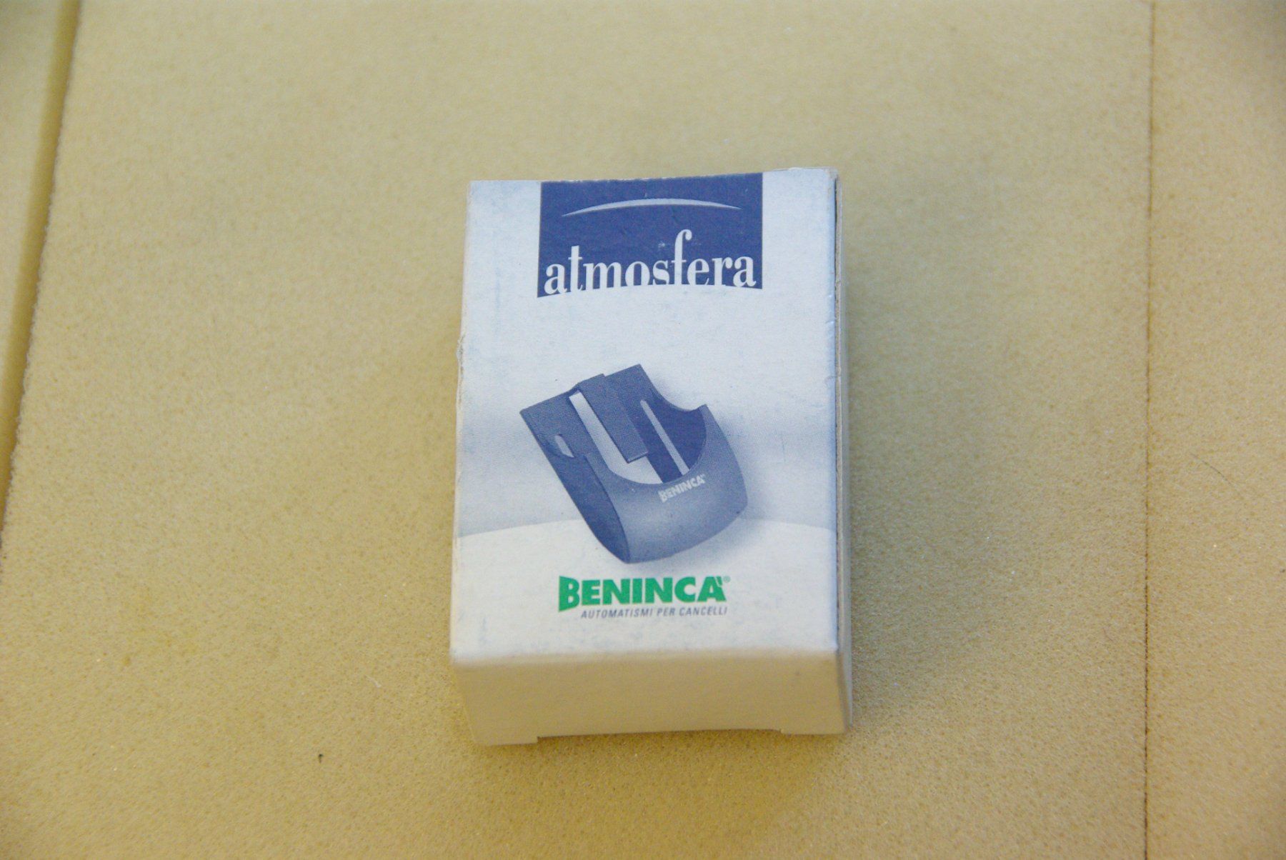 Supporti a parete: Beninca ST-9830007 Handsender Halterung – Nuovo e nell'imballaggio originale da Herisau venduto da Cevianer1844