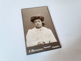 SCHWIIZER JUGEND DAZUMAL - JUNGI FRAU - TRAMELAN
