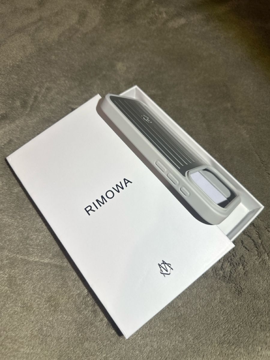 Apple Covers & Schutzfolien: Coque Rimowa pour iPhone 17 Pro – Neu (gemäss Beschreibung) aus Renens VD von acc_x6fw 2