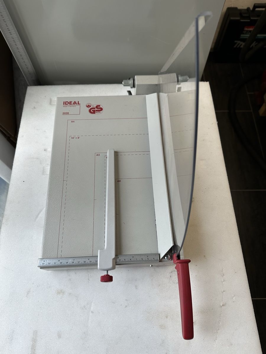 Toutes les machines: Ideal Papierschere  – D'occasion à Bronschhofen par MS963 1