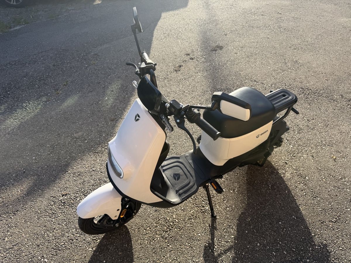 Yadea Scooter: Yadea DE38 E-roller – Usato da stallikon venduto da Guetze1990 3