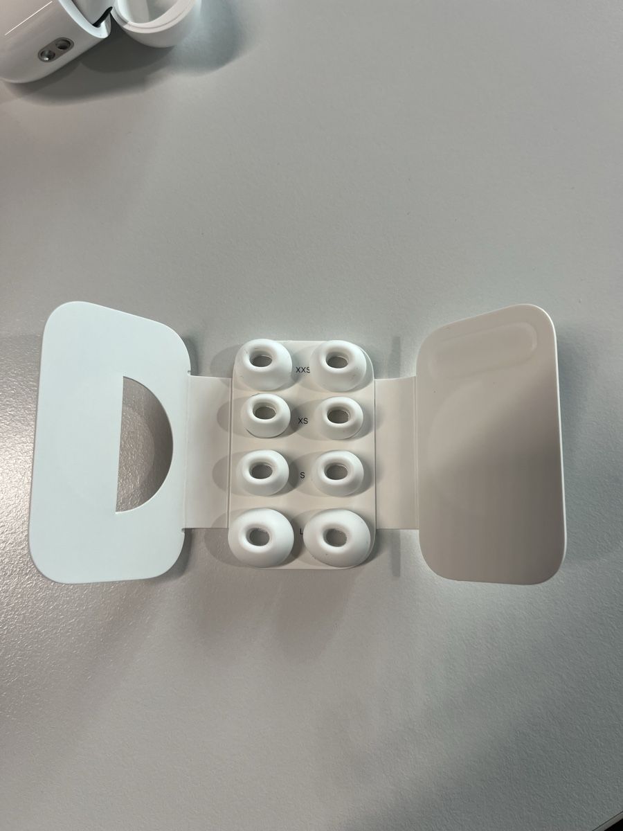 Apple Kopfhörer: Airpods Pro3 – Neu (gemäss Beschreibung) aus Luzern von ali_vq9f 2