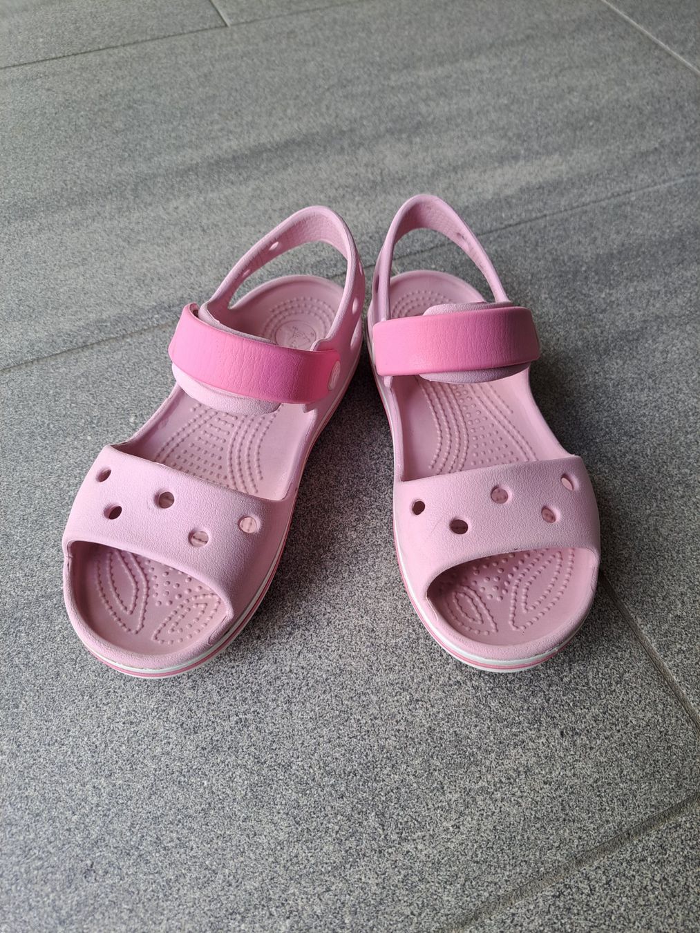 Crocs Chaussures filles: Crocs Sandale C12 Gr 29-30 – D'occasion à Bünzen par nagyagi111mail